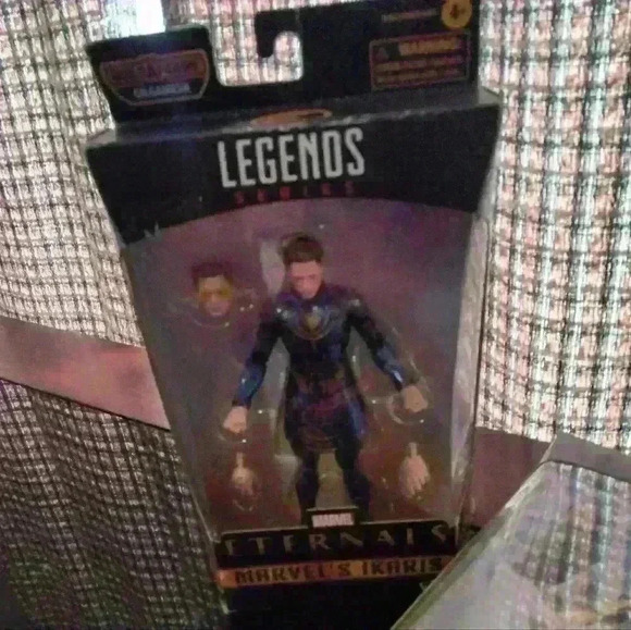 Marvel Legends Series Eternals Ikaris and Ajax - Picture 6 of 13